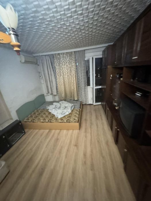 Дава се под наем Тристаен апартамент в София, Света Троица - 70 кв.м за 614 € - Снимка #2