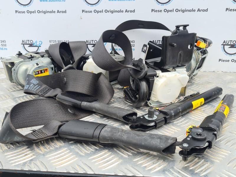 Set centuri siguranta fata spate Opel Astra K