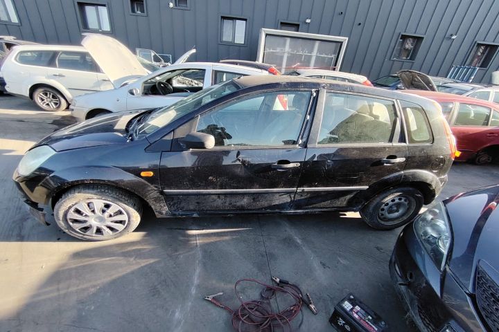 Usa / Portiera spate dreapta Ford Fiesta 2003 1.4 MT (80 hp)