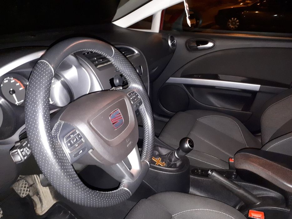 SEAT Leon 2011 — imagine 5