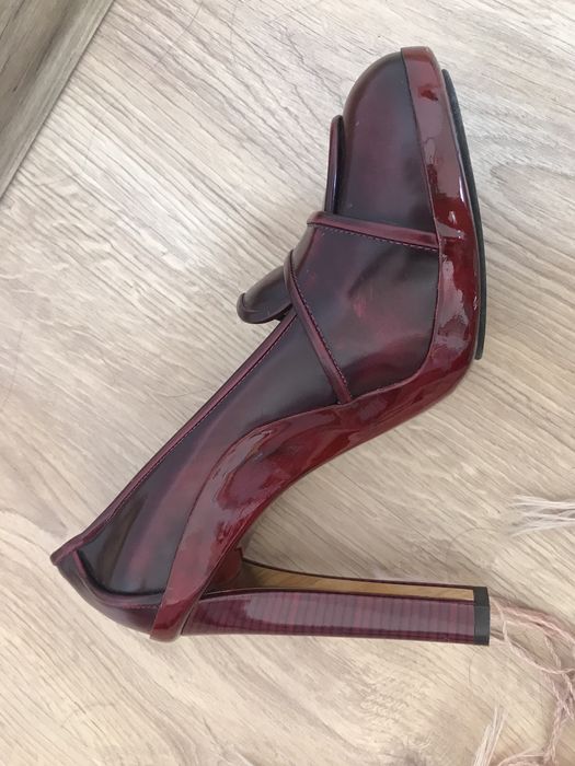 Продам туфли Salvatore Ferragamo 38.5