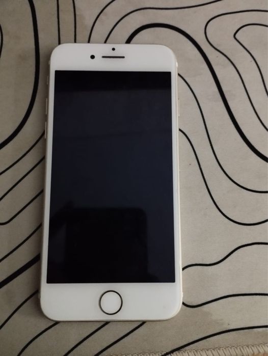 Продается айфон 7