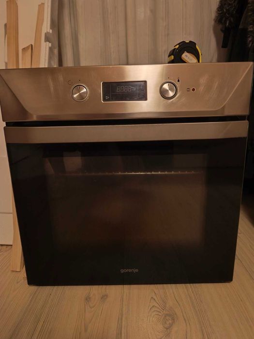 Фурна за вграждане GORENIE