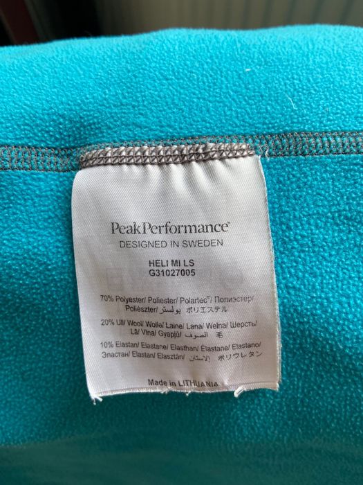 Vând jachetă polar Peak Performance