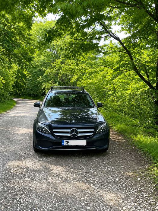 Продавам Mercedes Benz E220d
