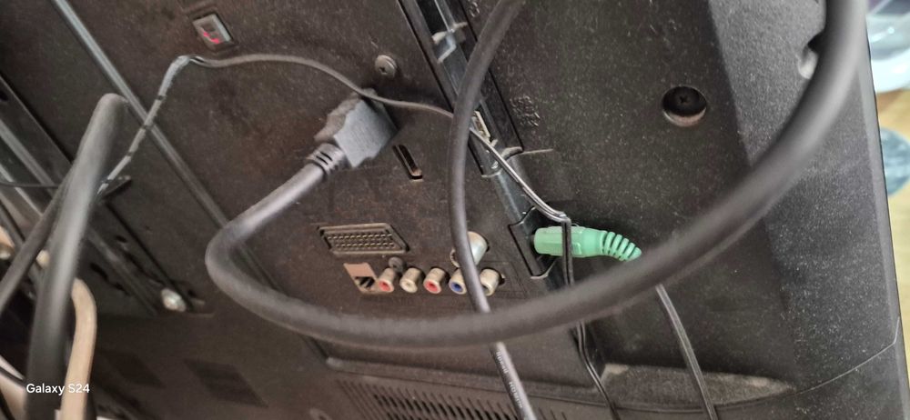 Телевизор Смарт 43 инча Панасоник.