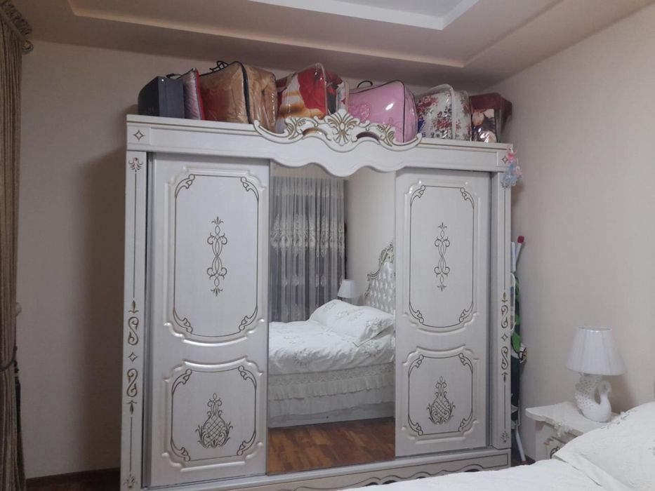 Спальный мебель в хорошем состоянии