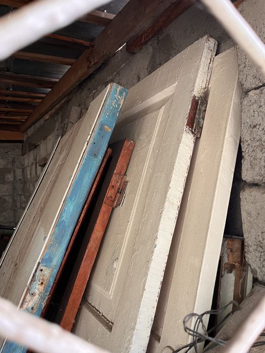 Срочно продам окна и двери