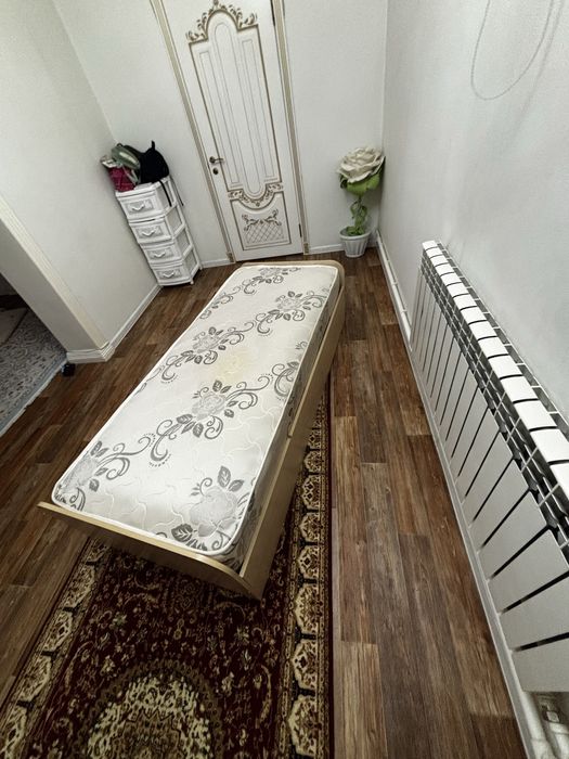 Детская кровать с матрасом