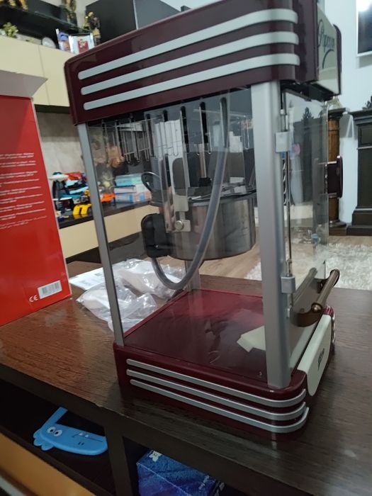 Aparat de popcorn retro