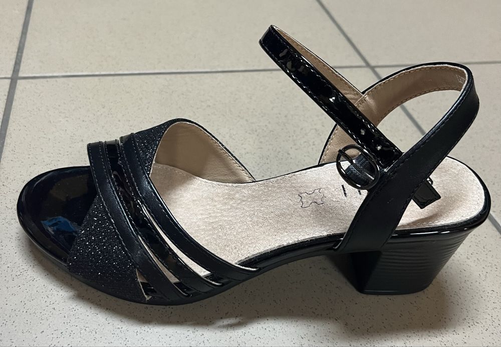 Sandale toc mic noi marimea 38