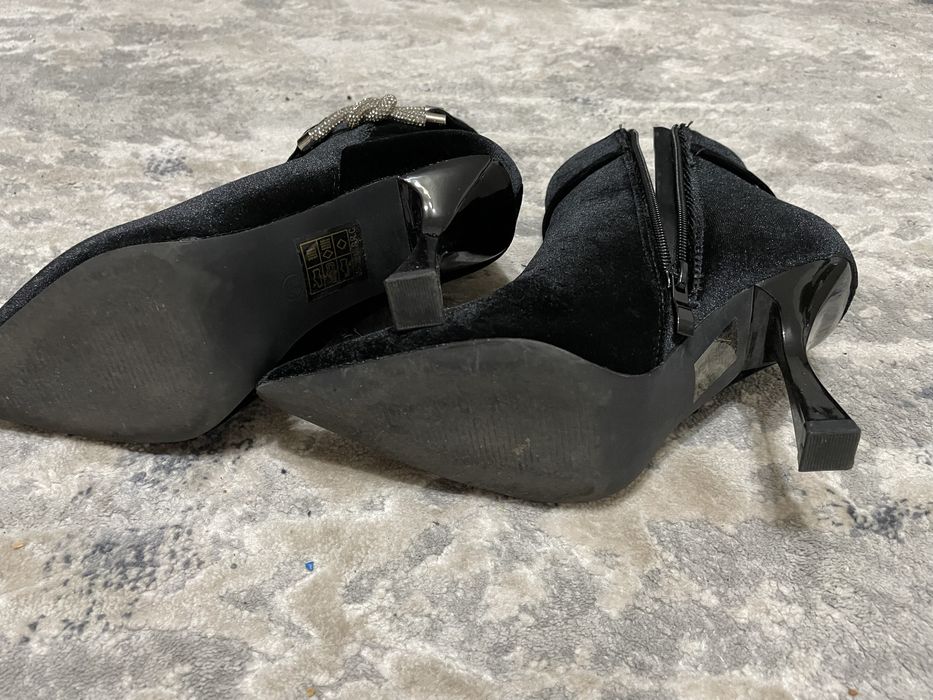 Vand botine negre