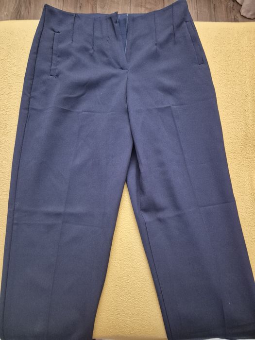 Vand pantaloni office marimea M / 38