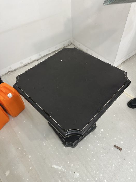 Столик на реставрацию