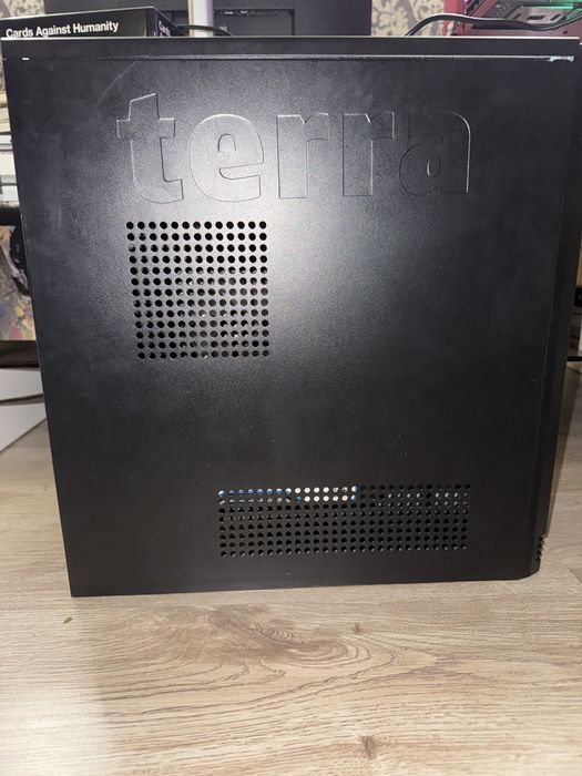 Компютър Ryzen 5 1600x 16GB DDR4 RX 480 8GB DDR5