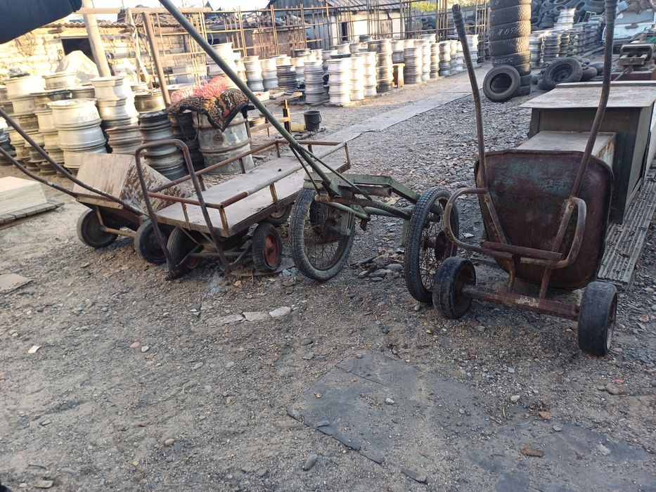 Продам тележки разные