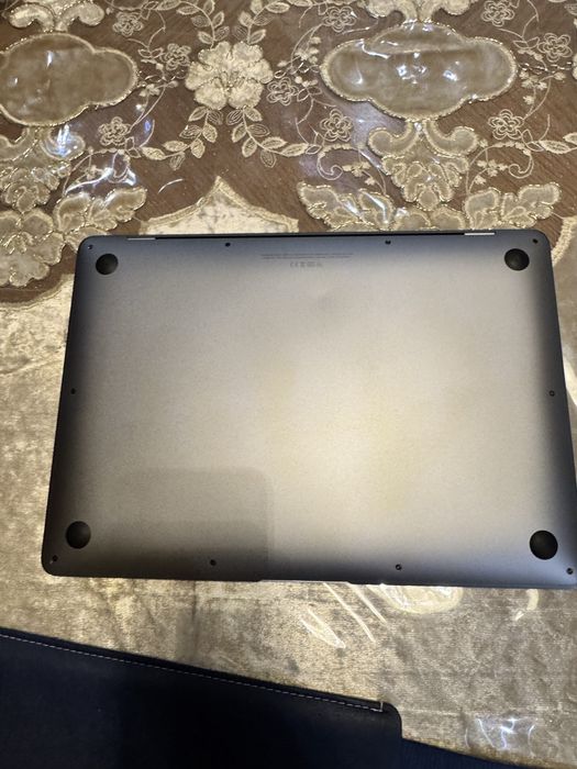 MacBook Air M1 8/256GB tozza