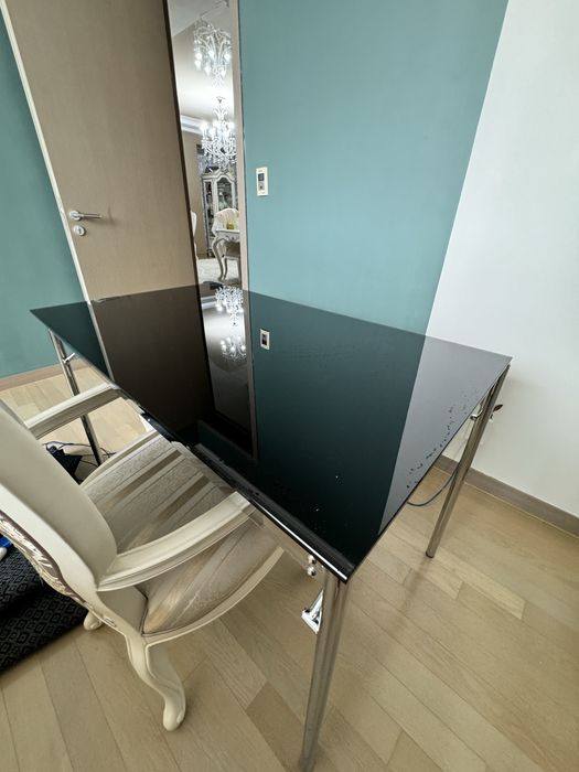 Стол комнатный стеклянный