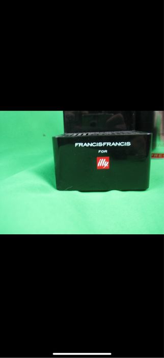 Illy iperespresso кафе машина с капсули