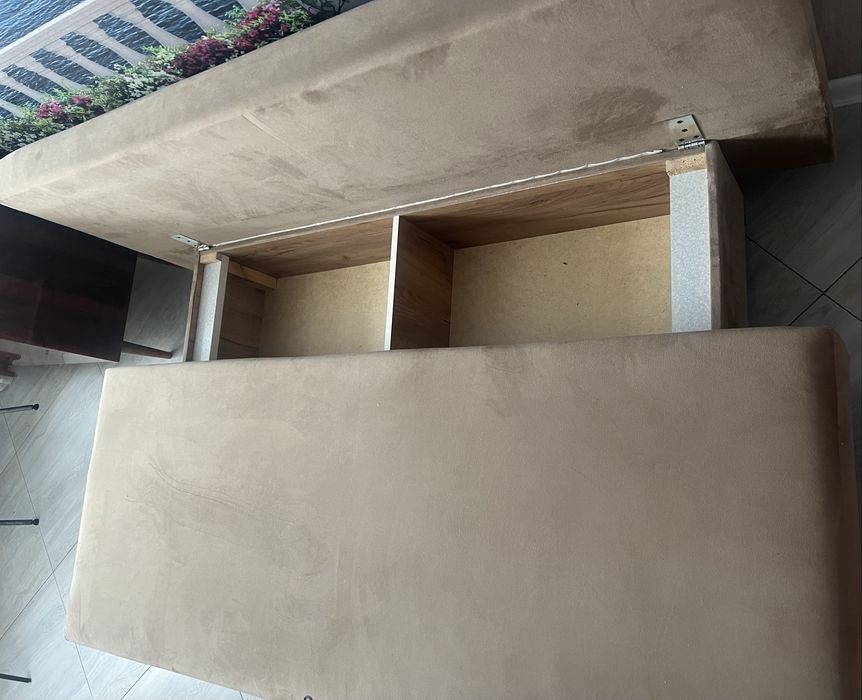 чистый диван раскладной компактный