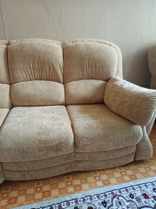 Диван , половина