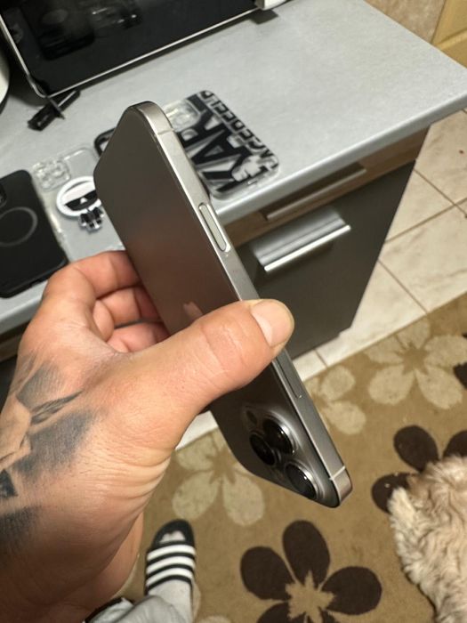 Vand schimb iphone 16 pro max 256