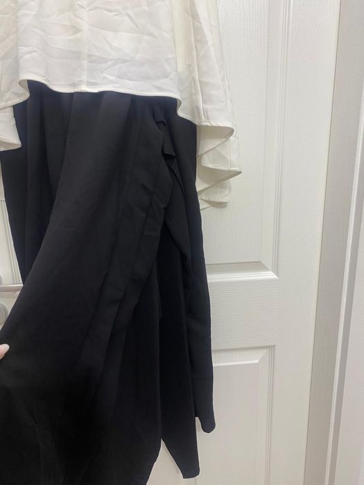 Vand rochita deosebita , noua , Trelise Cooper