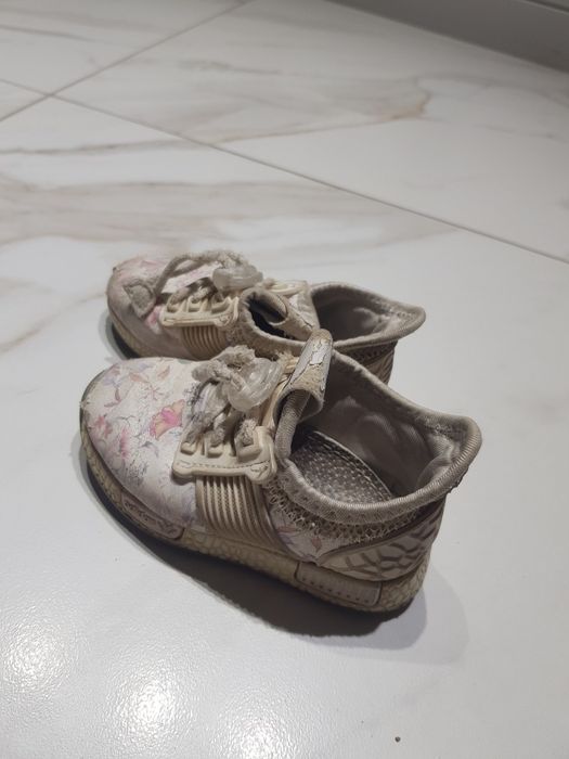 Продам детские сандали