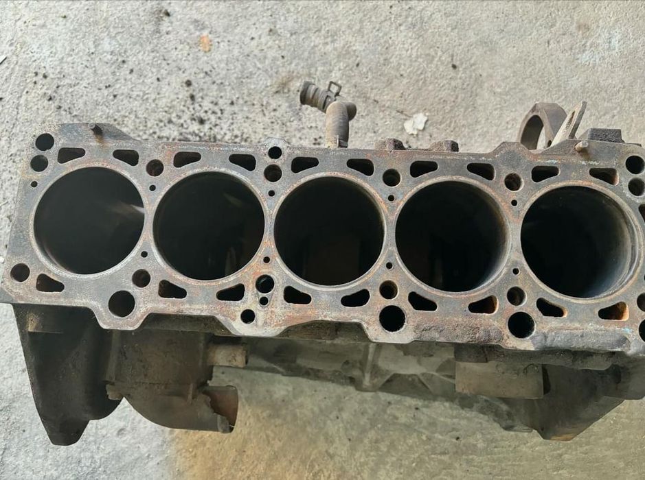 Блок двигателя т4 2.5 бензин