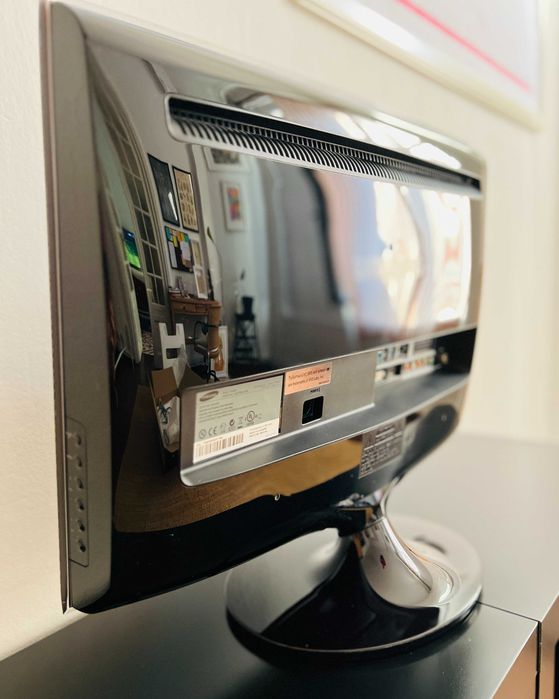 Monitor Samsung SyncMaster T240HD 24"