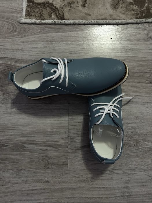 Мъжки елегантни обувки – светлосини, стилни и удобни