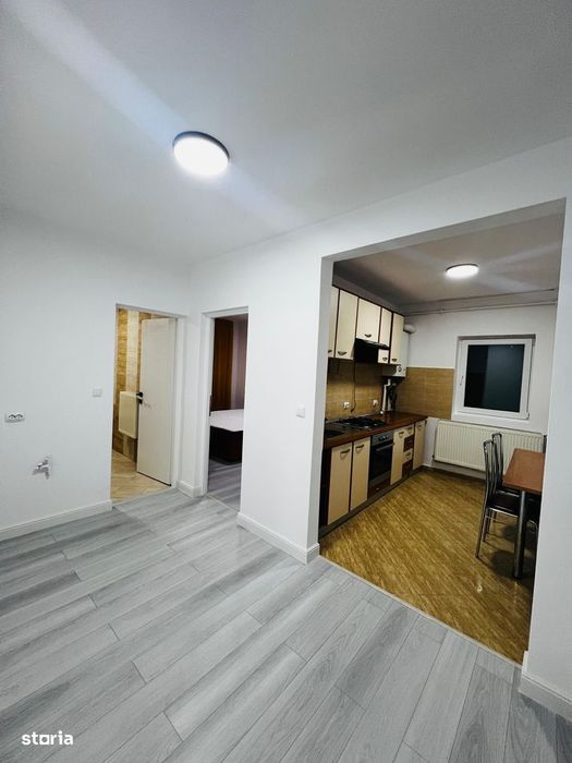 Apartament 3 camere, parter, balcon, lift