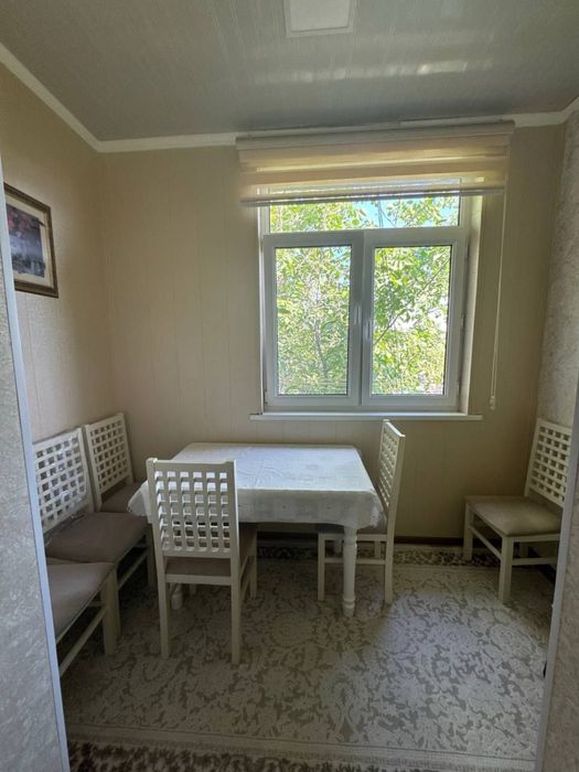 1/4/4 (39кв.м.) 8 микрорайон | с ремонтом, мебель и техника в подарок!