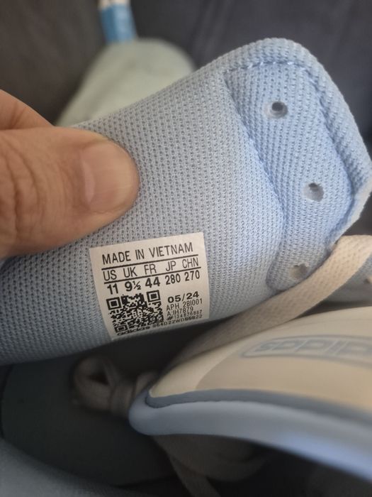 Кроссовки addidas, оригинал