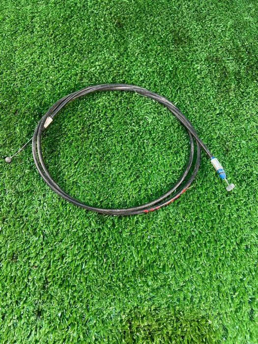 Трос капота  Мазда 323 Mazda 323