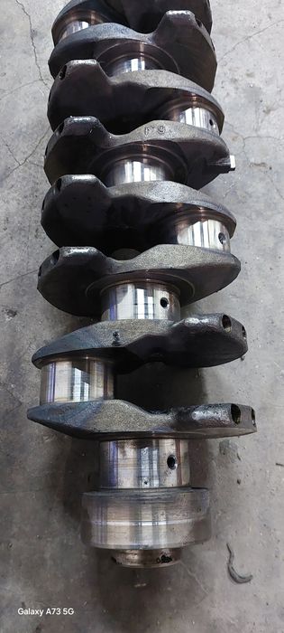 Коленвал 2Lt б/у