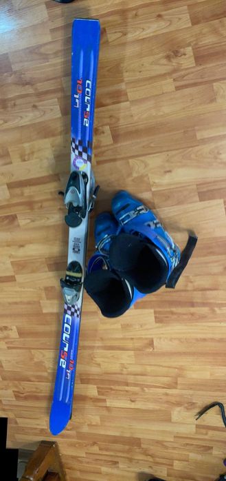 Vând urgent echipamente  de Skiat