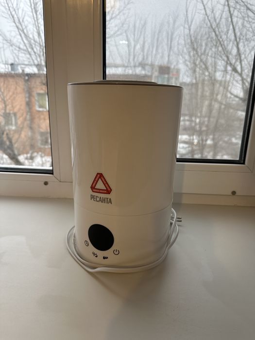 Продам увлажнитель воздуха 4л.