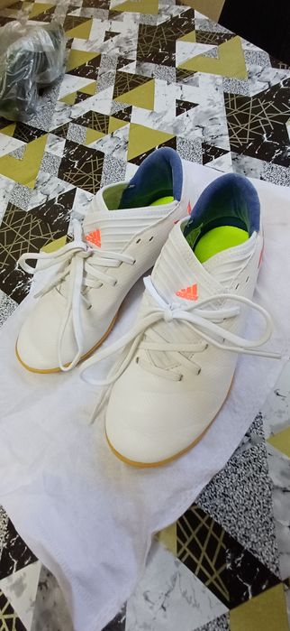Детски бутонки Adidas
