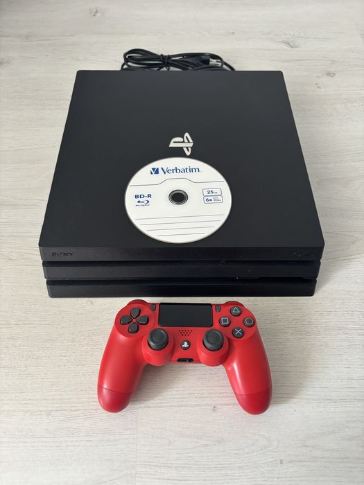 Playstation 4 Pro, Modat, 1TB, model 2018
