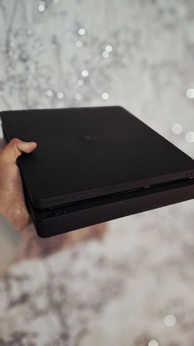 PlayStation 4 slim
