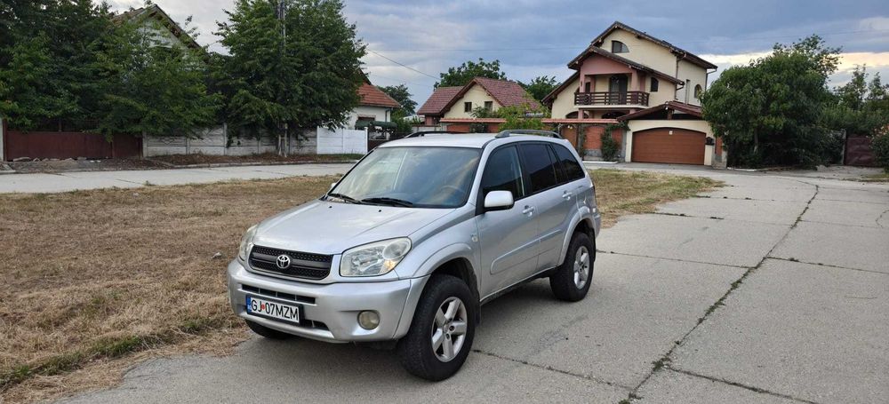 Toyota RAV4 (2004-facelift) | 2.0 Benzina | 4x4 | Cutie Automată