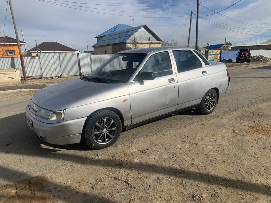 ваз2110 сатылады 2007 ж 8кл гур бар