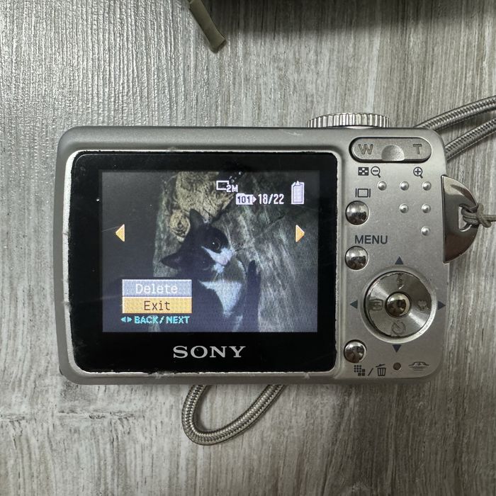 Фотоаппарат Sony в рабочем состоянии