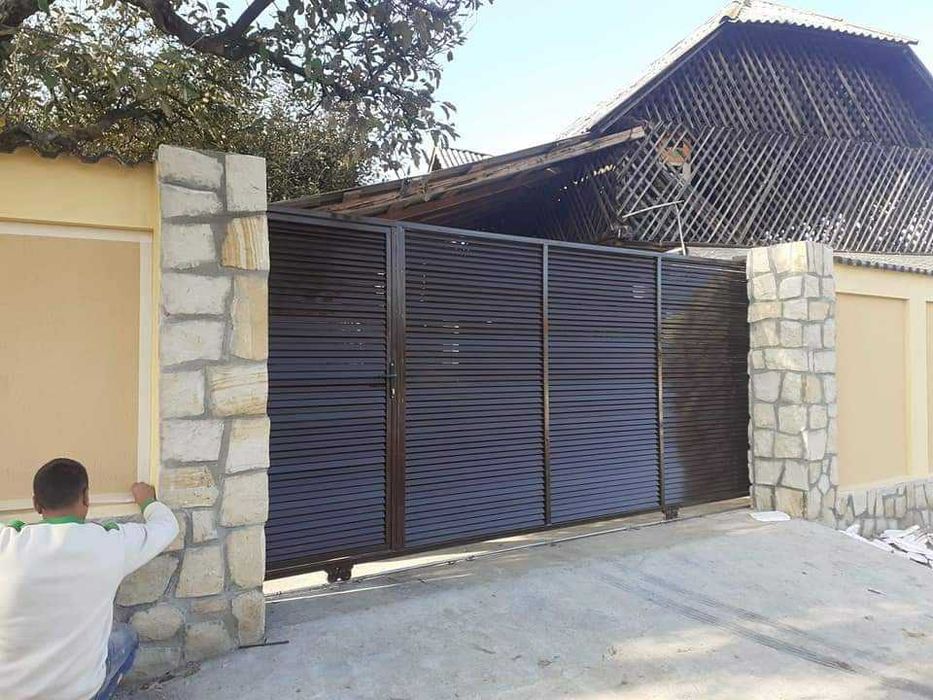 Garduri si porti din panouri stil jaluzele si alte modele disponibile