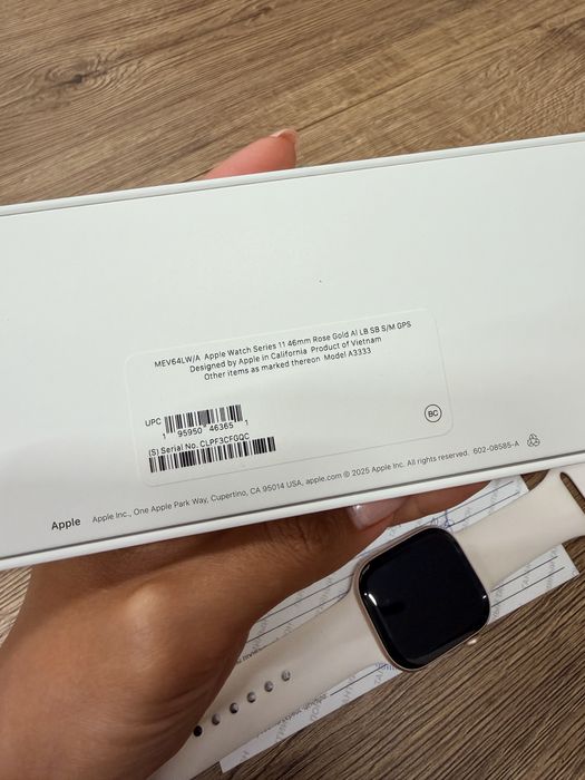 Продам Apple Watch 11 Rose Gold 46 mm.
