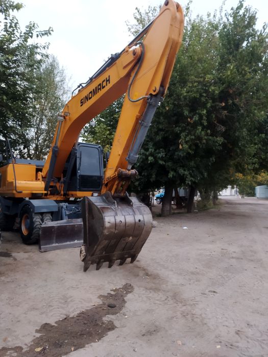 Услуги работы  Uslga Xizmat kõrsatish Ekskvator Pagrchik Volvo