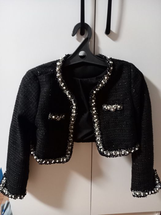 Продам красивые два платья и пиджак