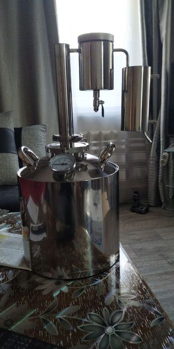 Продам дистилилятор