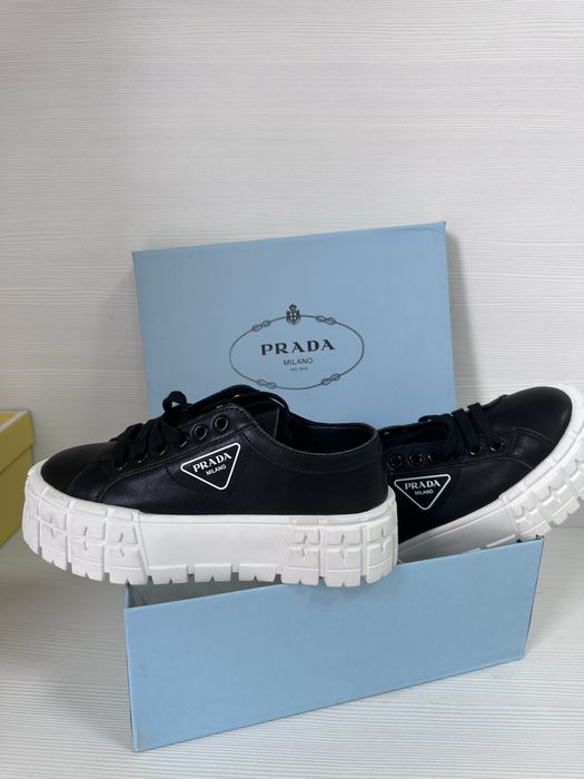 Продам женские кеды